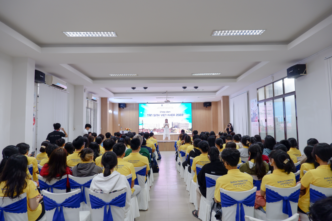 Chào đón tân sinh viên trường đại học bà rịa vũng tàu