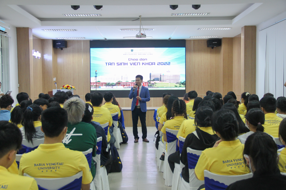 Chào đón tân sinh viên trường đại học bà rịa vũng tàu