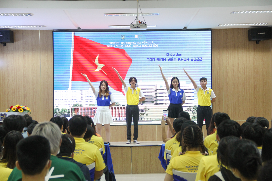 Tiết mục văn nghệ chào đón tân sinh viên trường đại học bà rịa vũng tàu